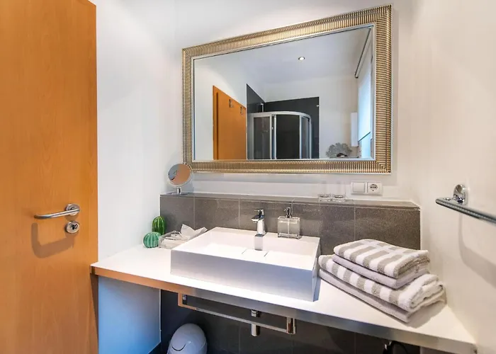 Altstadt Apartment *